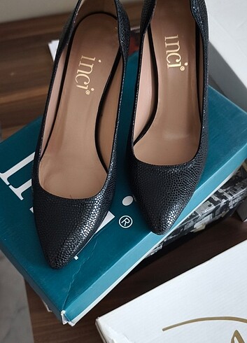 inci stiletto siyah