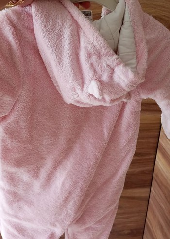 12 18 ay uyumlu 
Pembe Kürklü Bebek Kız Tulum - Görsel 3