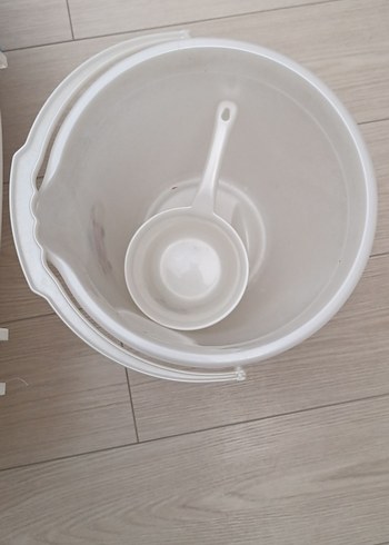 Diğer Bebek Küveti ve Destek Minderi kova maşrapa