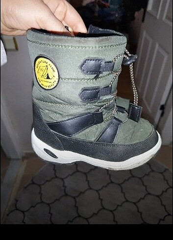 LC Waikiki çocuk bot