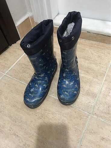 LCW çocuk yağmur botu