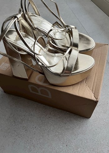 Altın Deri Platform Topuklu Kadın Ayakkabı - Görsel 6