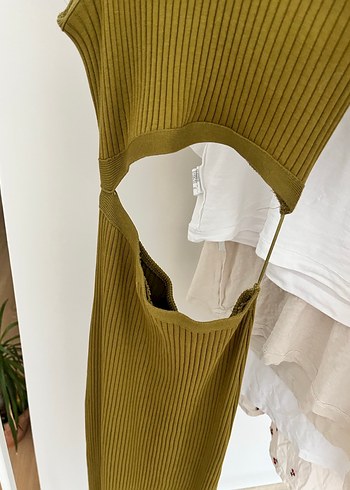 Zeytin Yeşili Uzun Kesim Kolsuz Elbise - Görsel 3