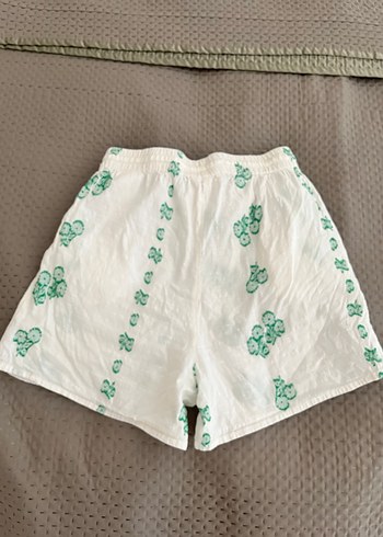 Nakışlı Beyaz Pamuklu Mini Şort - Görsel 3