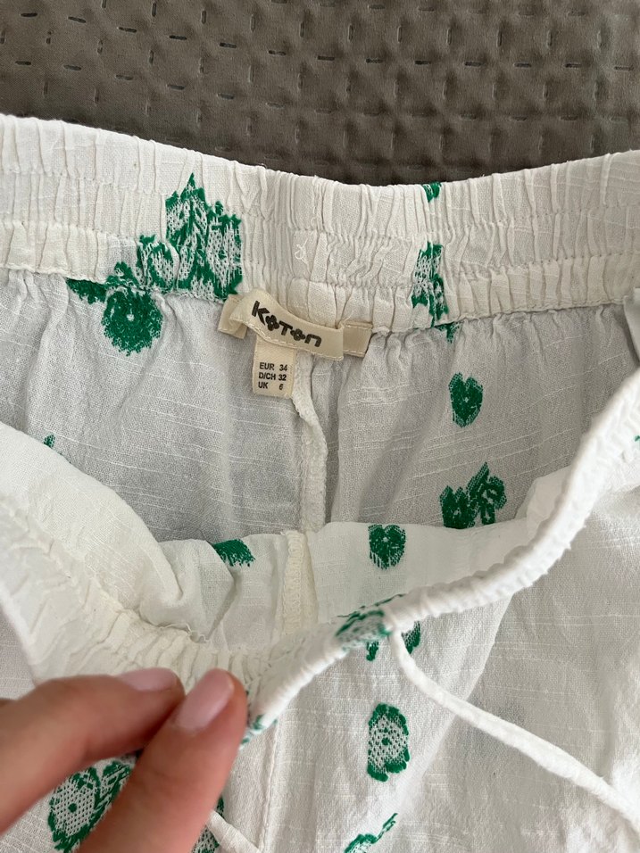 Nakışlı Beyaz Pamuklu Mini Şort - Görsel 2