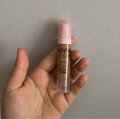  Beden NYX BARE WITH ME