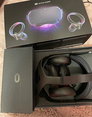Oculus quest sanal gerçeklik gözlüğü