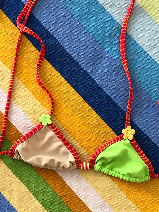 Kom Bikini alt