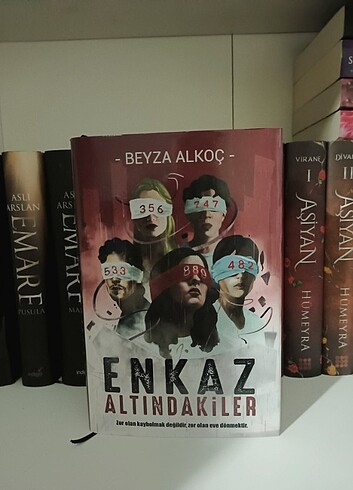 Enkaz Altındakiler Ciltli Beyza Alkoç