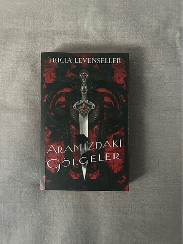 Aramızdaki gölgeler