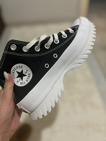 39 Beden siyah Renk Orijinal converse