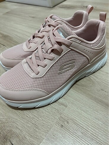 Skechers spor ayakkabı