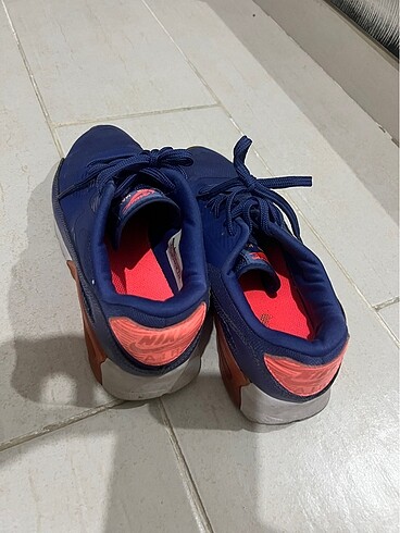 Nike spor ayakkabı