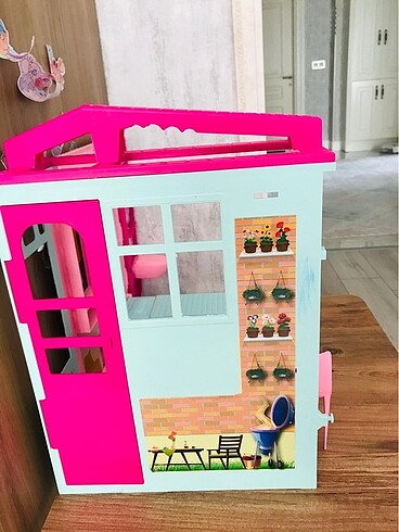  Beden Barbie evi