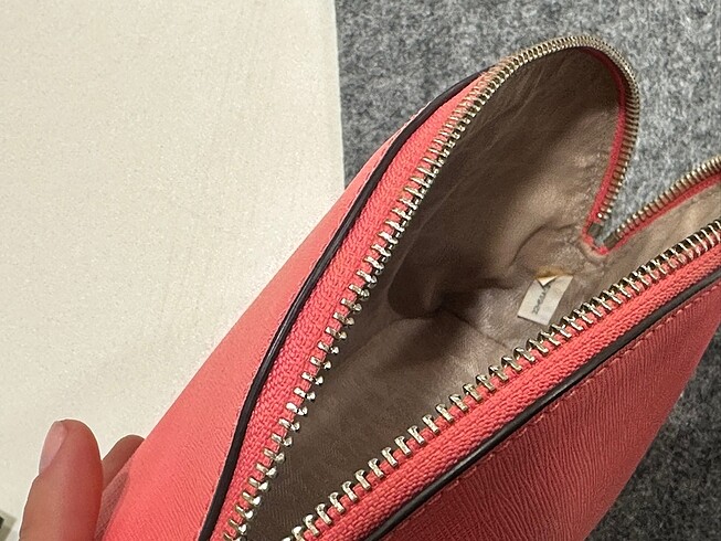Beden turuncu Renk Micheal kors makyaj cantasi
