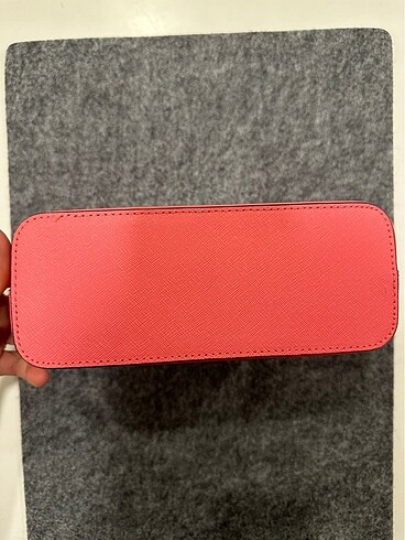 Beden Micheal kors makyaj cantasi