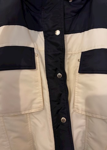 Kırık Beyaz-Siyah Oversize Kışlık Mont - Görsel 5