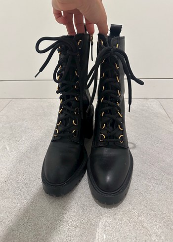 Uterque Siyah Deri Bağcıklı Kadın Bot - Görsel 6