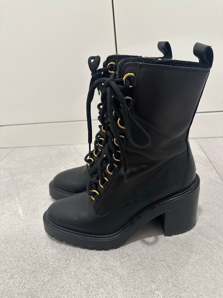 Uterque Siyah Deri Bağcıklı Kadın Bot - Görsel 5