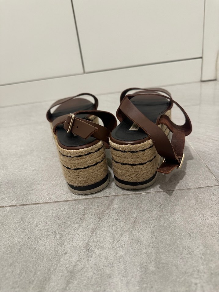 Furla Kahverengi Deri Kadın Dolgu Topuklu Sandalet - Görsel 5