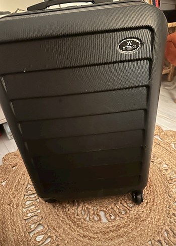 Klasik Siyah Valiz Tokalı ve kilitli - Görsel 3