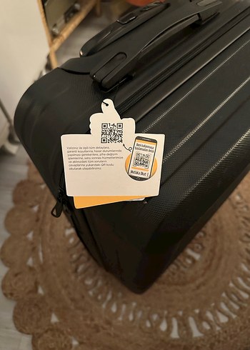 Klasik Siyah Valiz Tokalı ve kilitli - Görsel 2