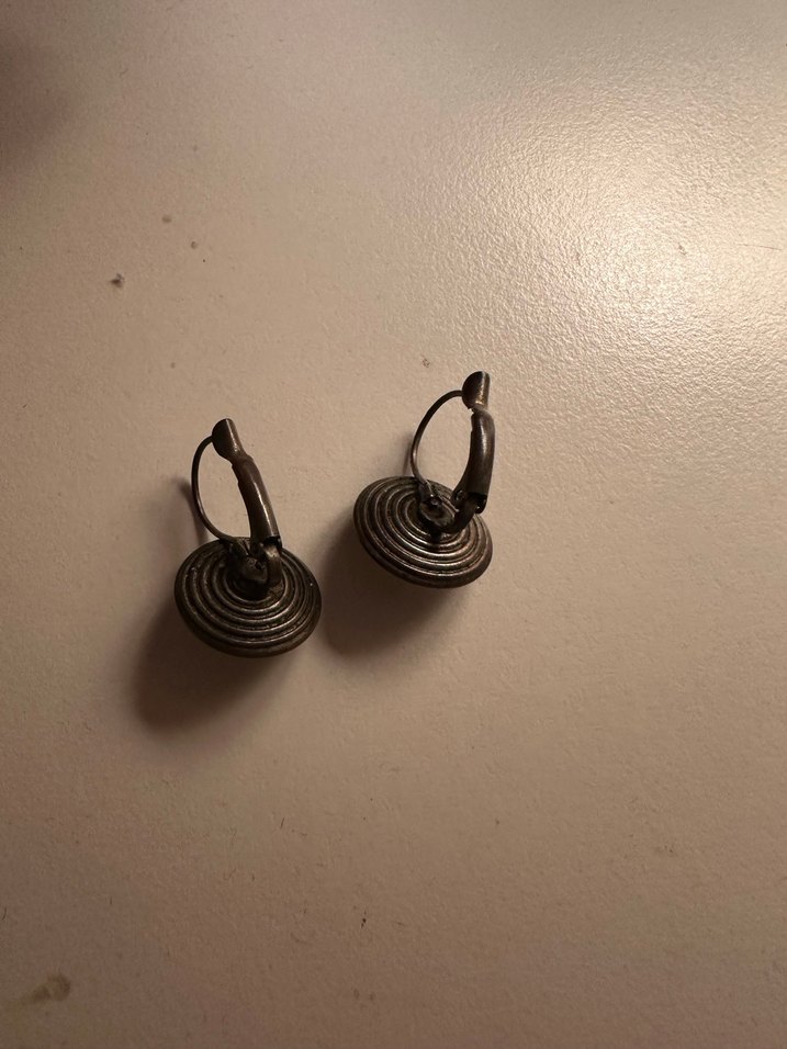 Vintage Mini Beyaz Düğme Küpe - Görsel 2