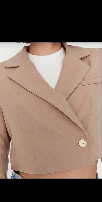 Crop blazer