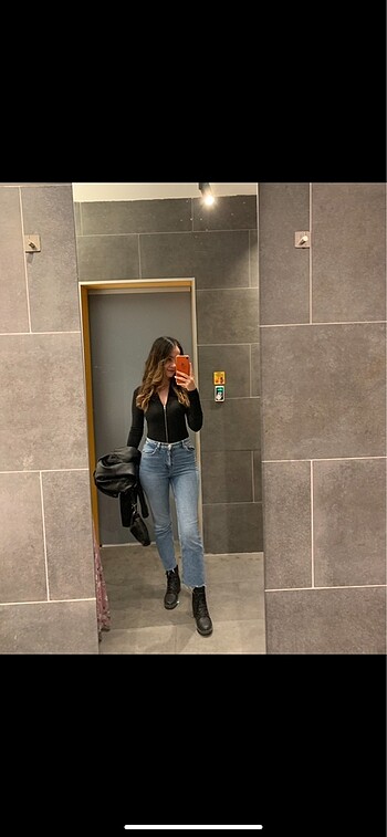 Bershka kesik paça jean