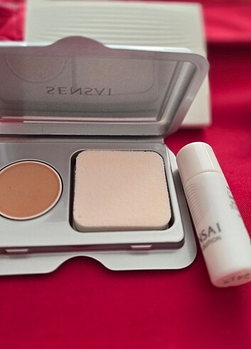 Diğer Sensai Anti-Ageing Fondöten (tf13 Warren beige-0.4 g) ve Sensai 