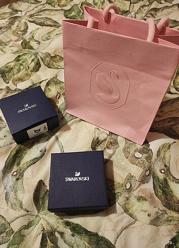  Beden altın Renk Swarovski orjinal kalp kolye 