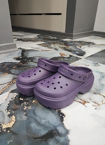 Crocs stomp clog mor terlik 
