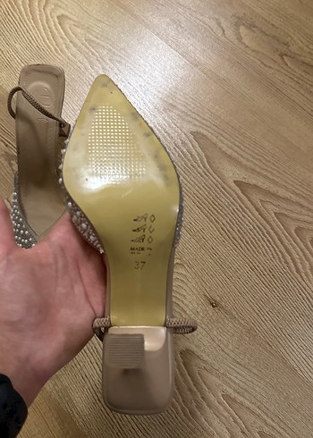 37 Beden ten rengi Renk İnci İşlemeli Bej Stiletto Topuklu Ayakkabı