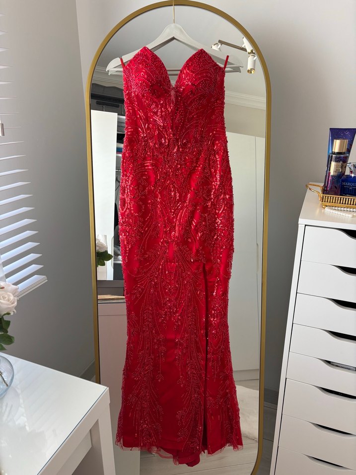 Kırmızı kına elbisesi - Görsel 2