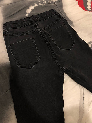 28 Beden siyah Renk Pantolon