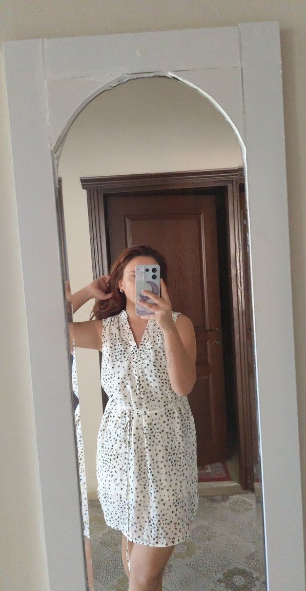 Beyaz Leopar Desenli Mini V Yaka Elbise - Görsel 4