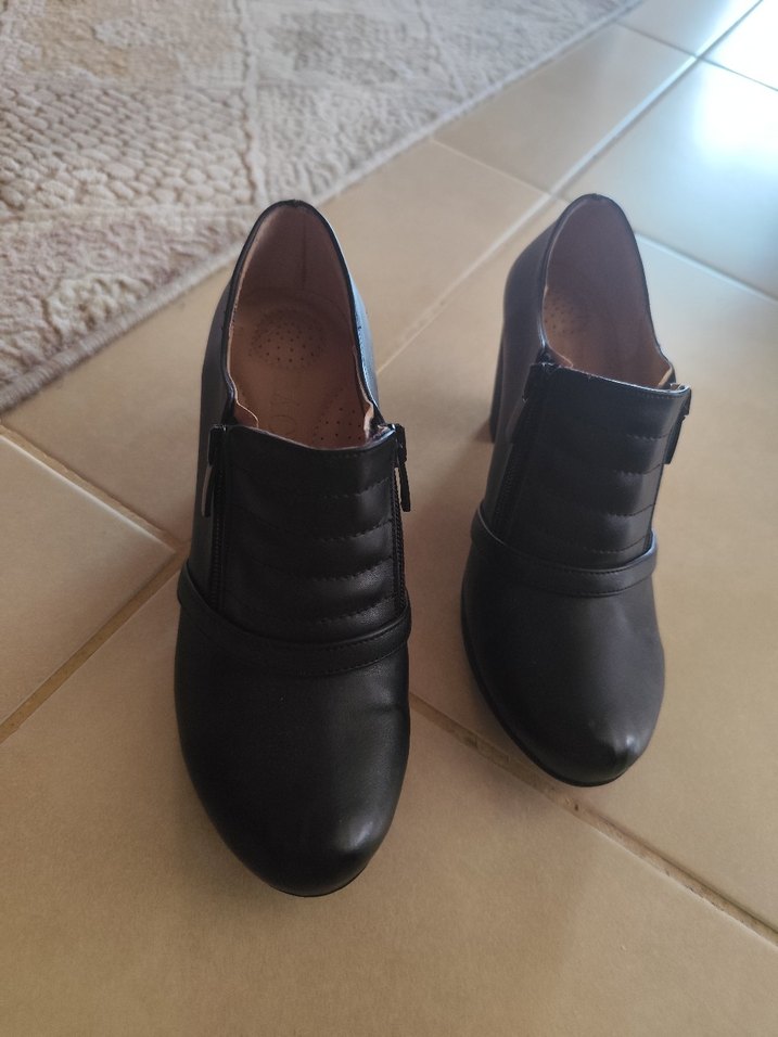 Siyah Tokalı Klasik Topuklu Kadın Ayakkabı - Görsel 2