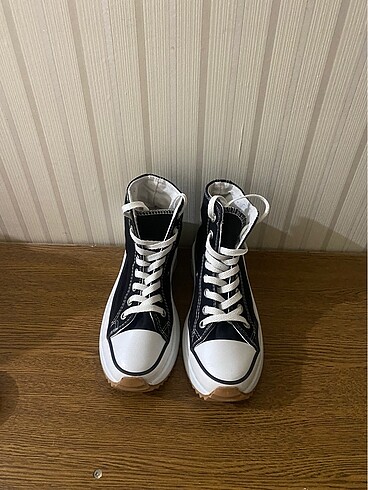 Converse spor bot ayakkabı