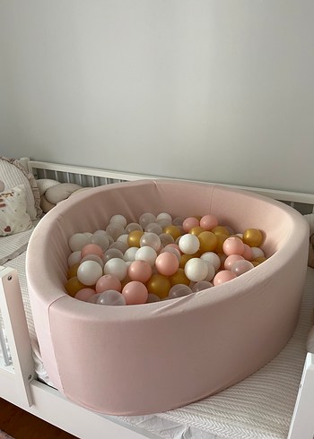 Pastel Pembe Oyun Yatağı
