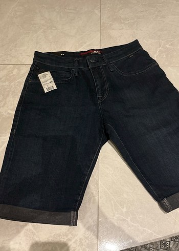 Erkek Lacivert Kemerli Denim Şort