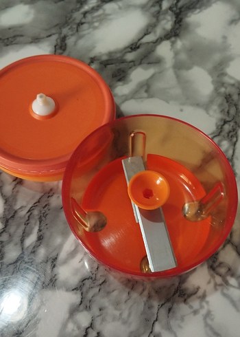 Beden Turuncu Plastik Mutfak Doğrayıcı