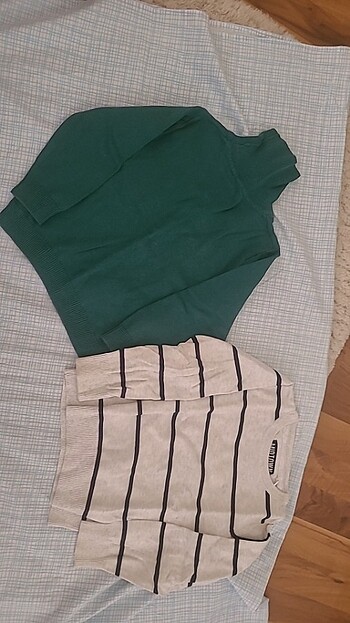 Yepyeni görünümünde. 1i H&M erkek çocuk kazak 