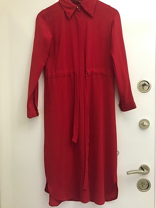 Kırmızı tunik