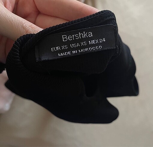 xs Beden siyah Renk Bershka üst