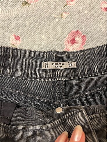 28 Beden gri Renk PULL AND BEAR KOT ŞORT