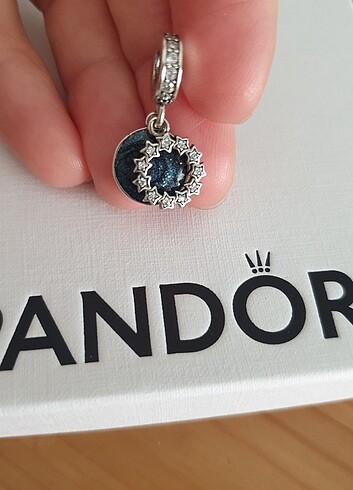 Yıldızlı sallantılı gümüş charm