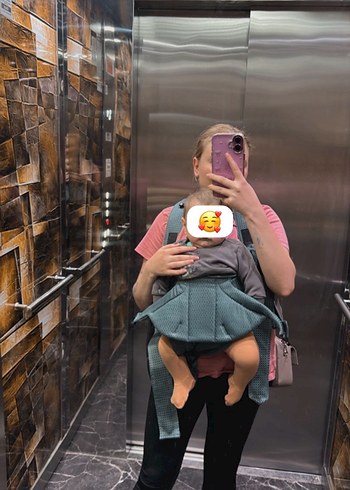 Gri BabyBjörn ana kucağı - Görsel 3