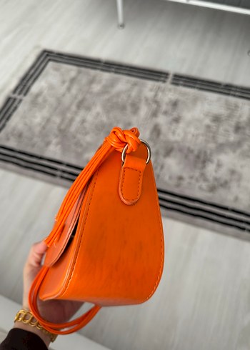 Turuncu Deri Kadın Çapraz Çanta - Görsel 3