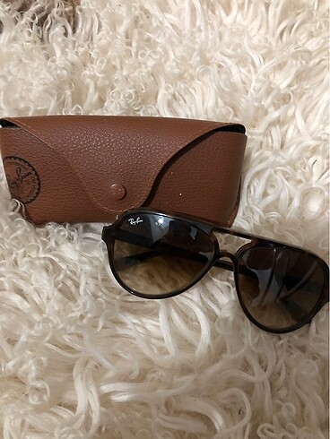 Ray-Ban gözlük