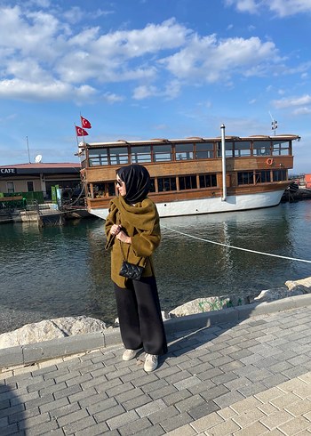 Koyu Camel Renkli Yün Kadın Şal